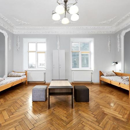 Premium Hostel Lviv Eksteriør billede