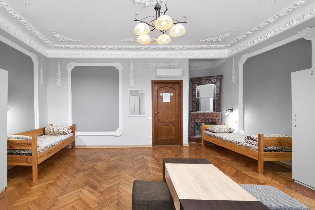 Premium Hostel Lviv Eksteriør billede