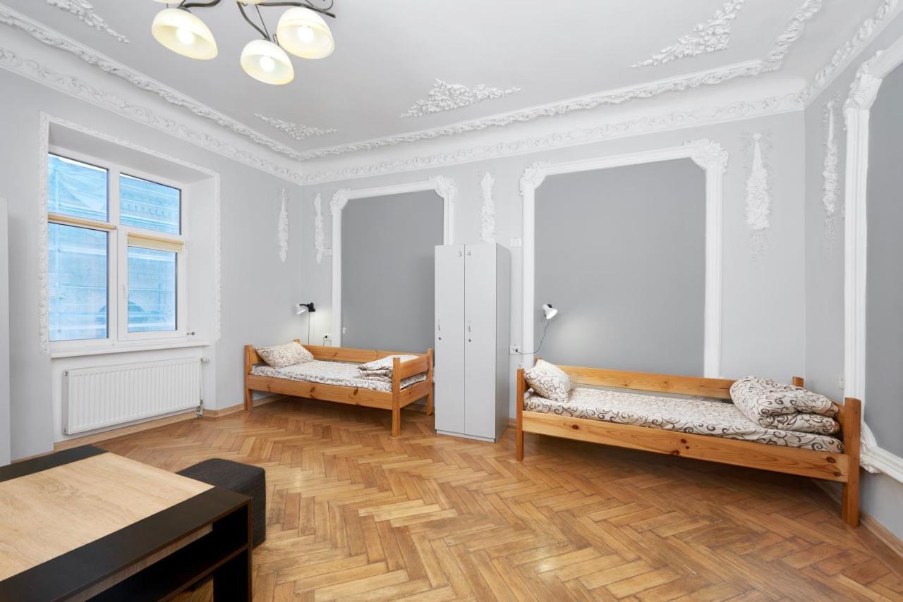 Premium Hostel Lviv Eksteriør billede