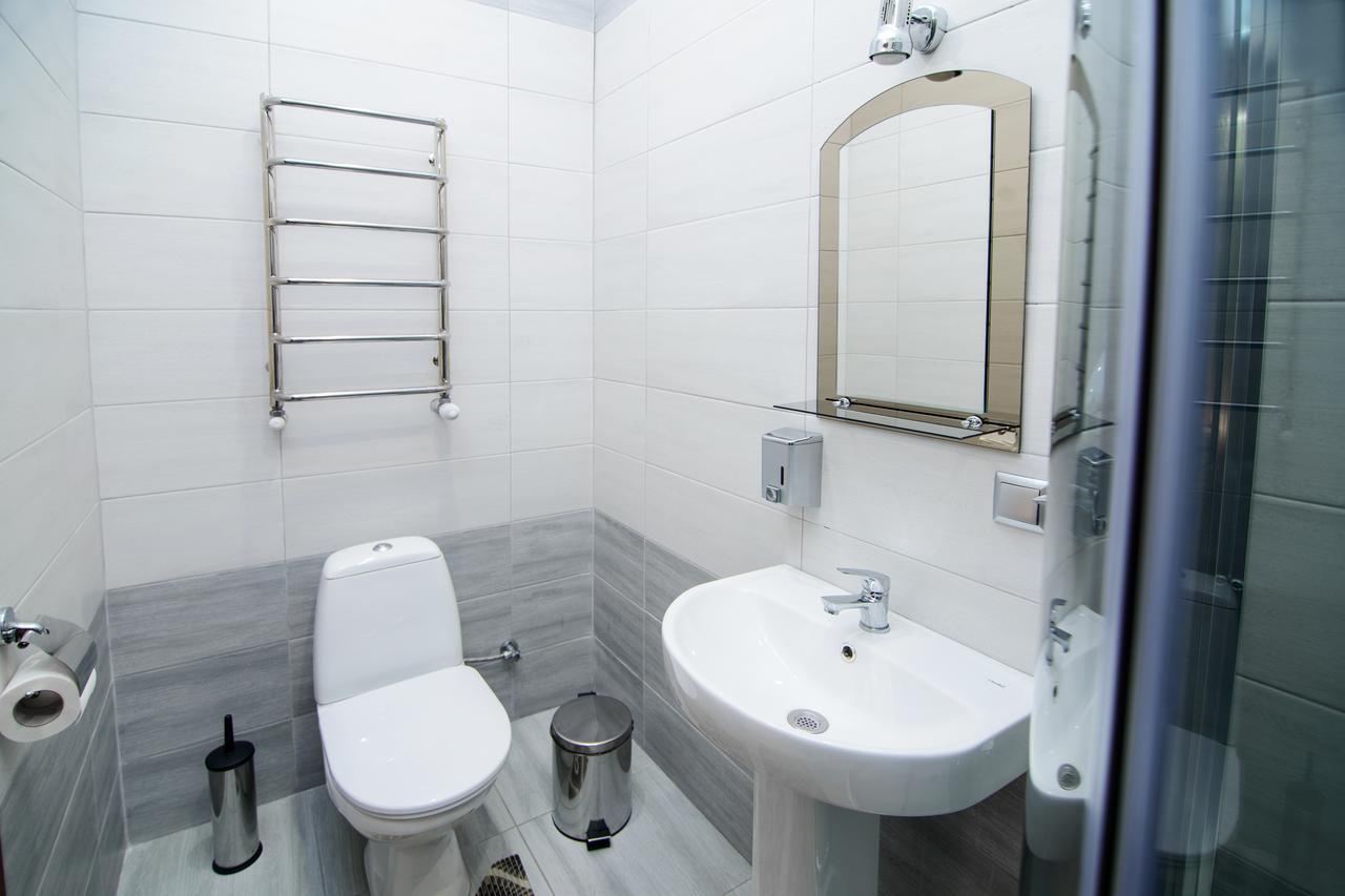 Premium Hostel Lviv Eksteriør billede